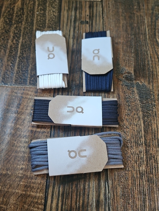 On Running Accessories - On Running Cloud New Shoestrings — 4 Pair White, Navy, Black & Gray